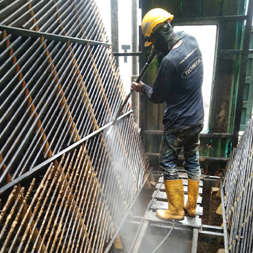 ChemLub_Services_WaterCooling_SystemCleaning_370x370_4